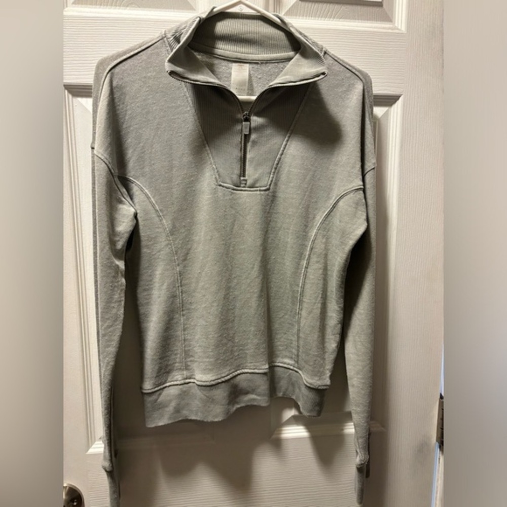 10/$20🔥 Harmony Balance sweatshirt‎